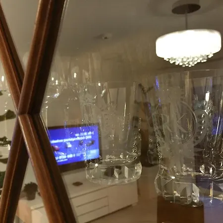 - Zentrumsnah, Eigener Parkplatz Und Grosser Balkon Ins Gruene *