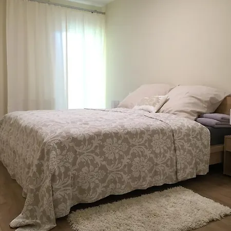Апартаменты - Zentrumsnah, Eigener Parkplatz Und Grosser Balkon Ins Gruene Баден-Баден
