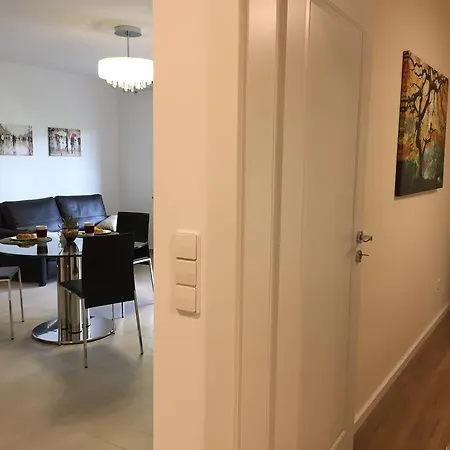 Апартаменты - Zentrumsnah, Eigener Parkplatz Und Grosser Balkon Ins Gruene
