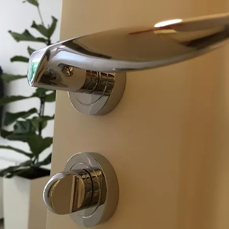 Апартаменты - Zentrumsnah, Eigener Parkplatz Und Grosser Balkon Ins Gruene *