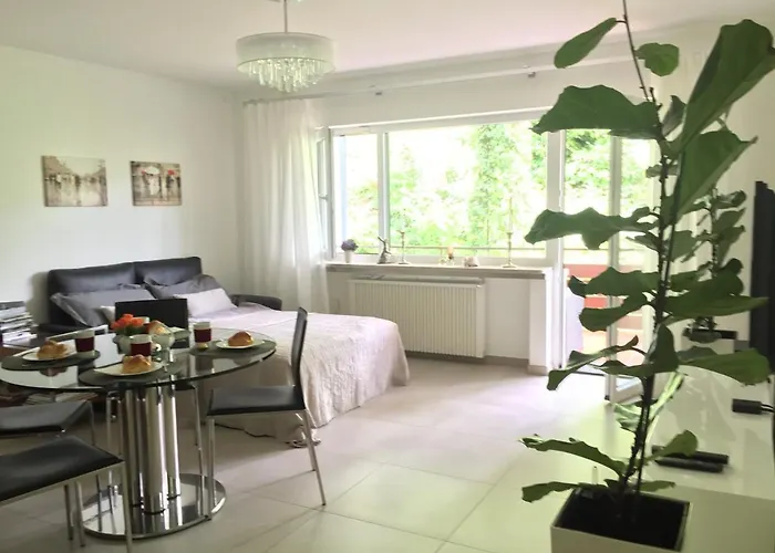 Apartamento - Zentrumsnah, Eigener Parkplatz Und Großer Balkon Ins Grüne Baden-Baden