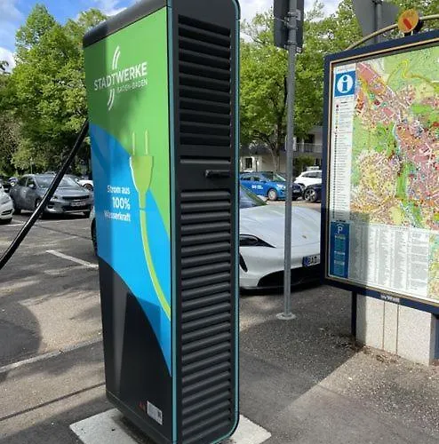 - Zentrumsnah, Eigener Parkplatz Und Großer Balkon Ins Grüne Baden-Baden