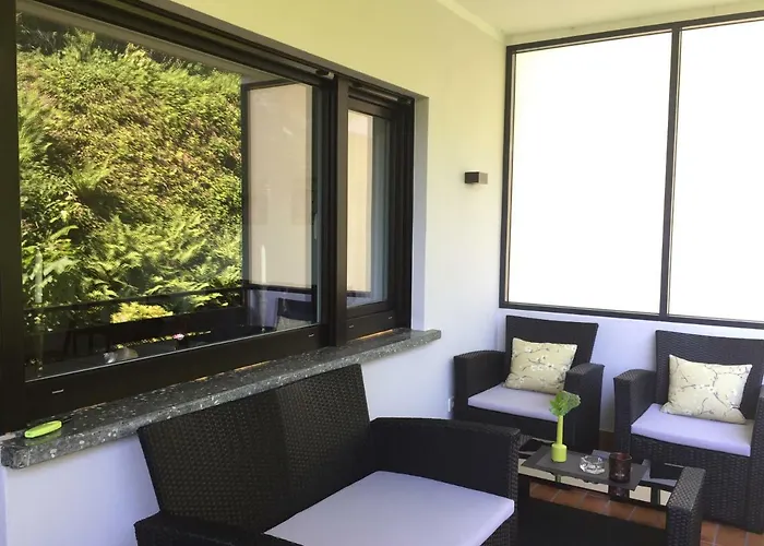 - Zentrumsnah, Eigener Parkplatz Und Großer Balkon Ins Grüne